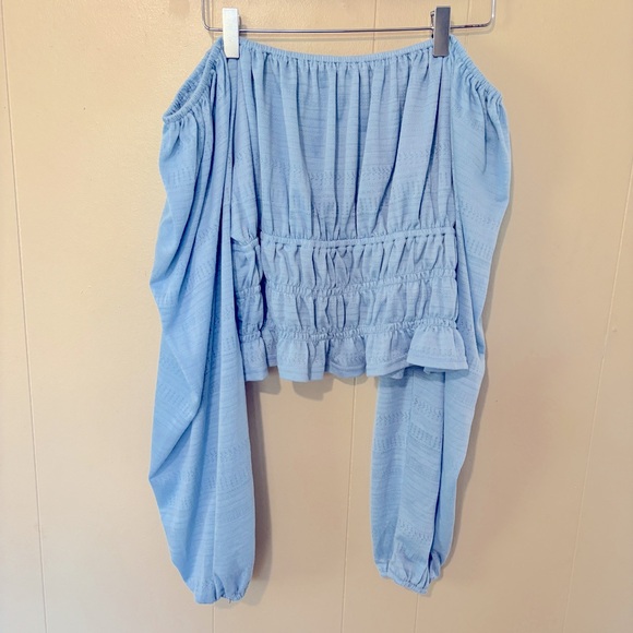 Versona Tops - NWT - Versona Off The Shoulder Blue Crop Top - Size L